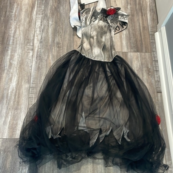 Halloween girls costume- dead prom queen zombie 8-10 - Picture 5 of 9